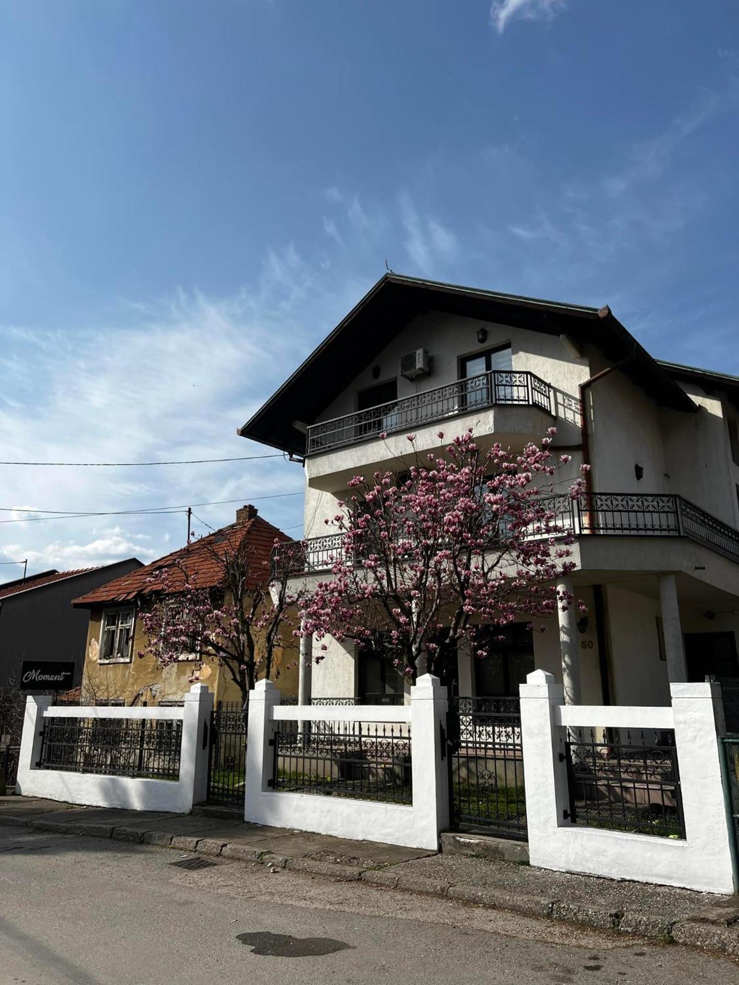 Hostel Tuzla Eksteriør bilde