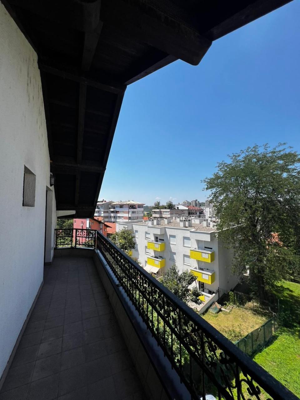 Hostel Tuzla Eksteriør bilde