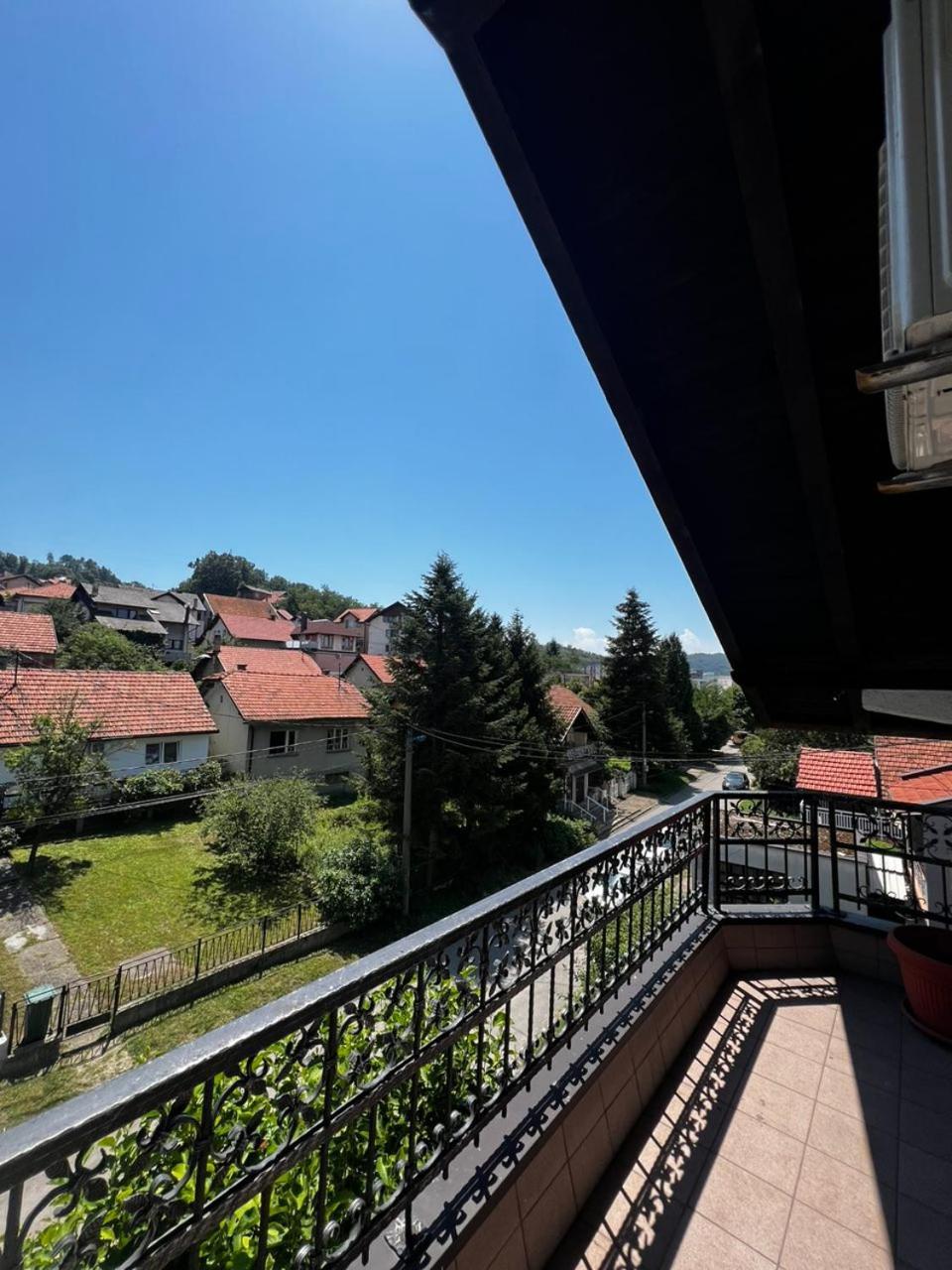 Hostel Tuzla Eksteriør bilde