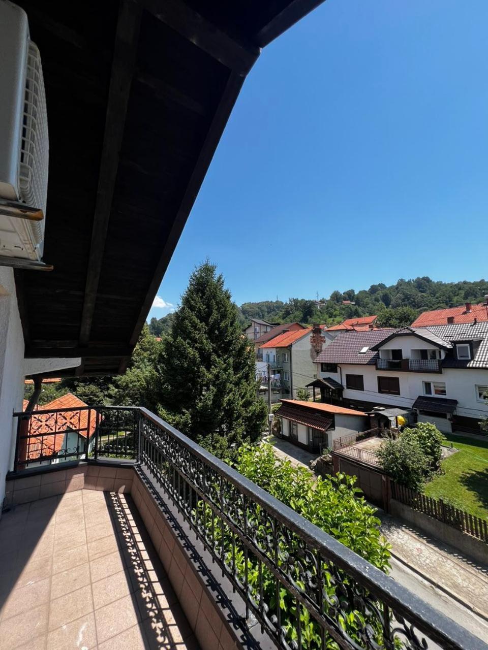 Hostel Tuzla Eksteriør bilde