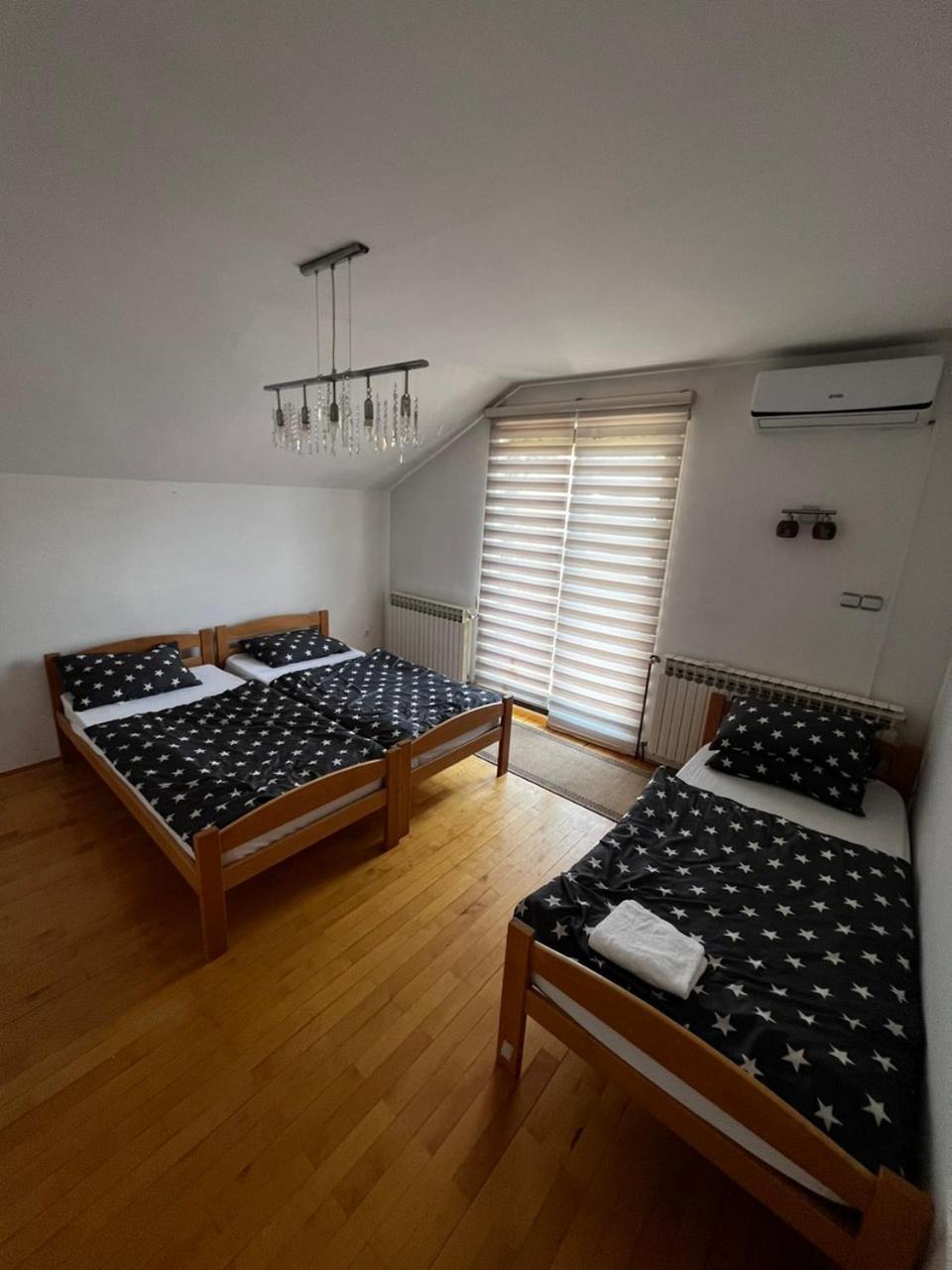 Hostel Tuzla Eksteriør bilde