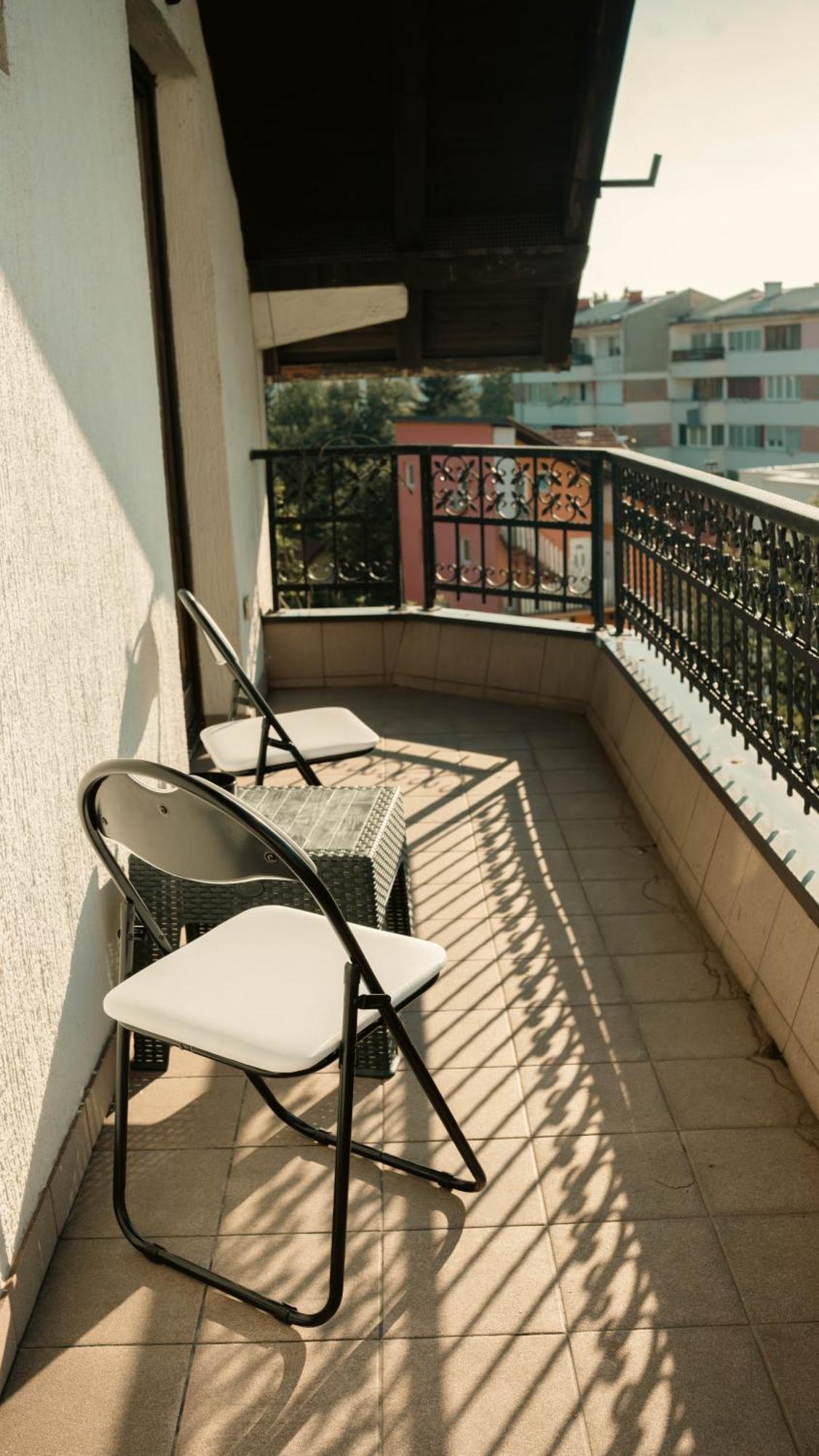 Hostel Tuzla Eksteriør bilde