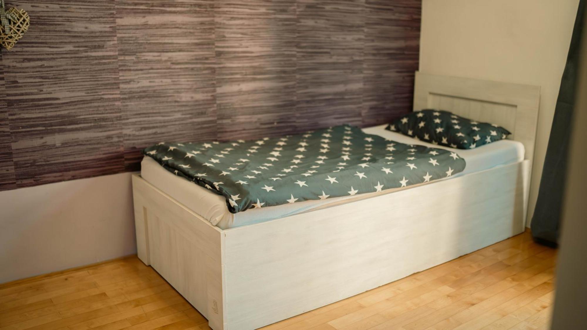 Hostel Tuzla Eksteriør bilde