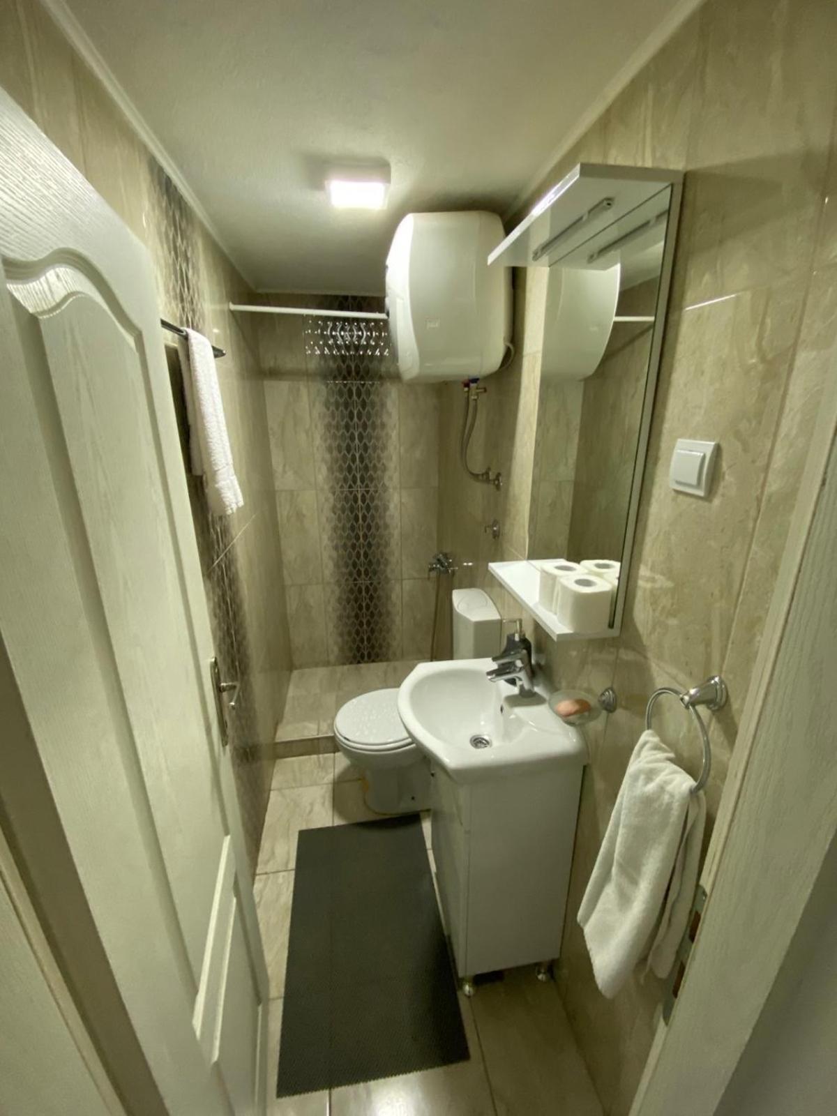 Hostel Tuzla Eksteriør bilde