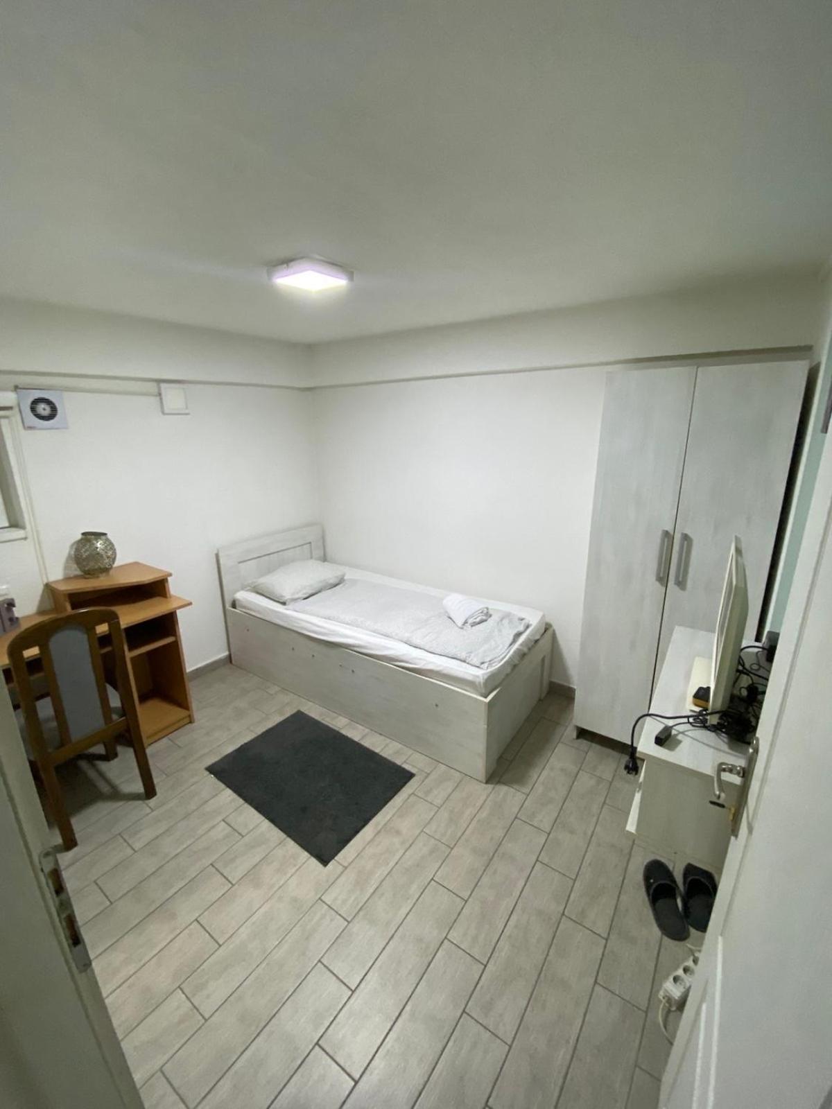 Hostel Tuzla Eksteriør bilde