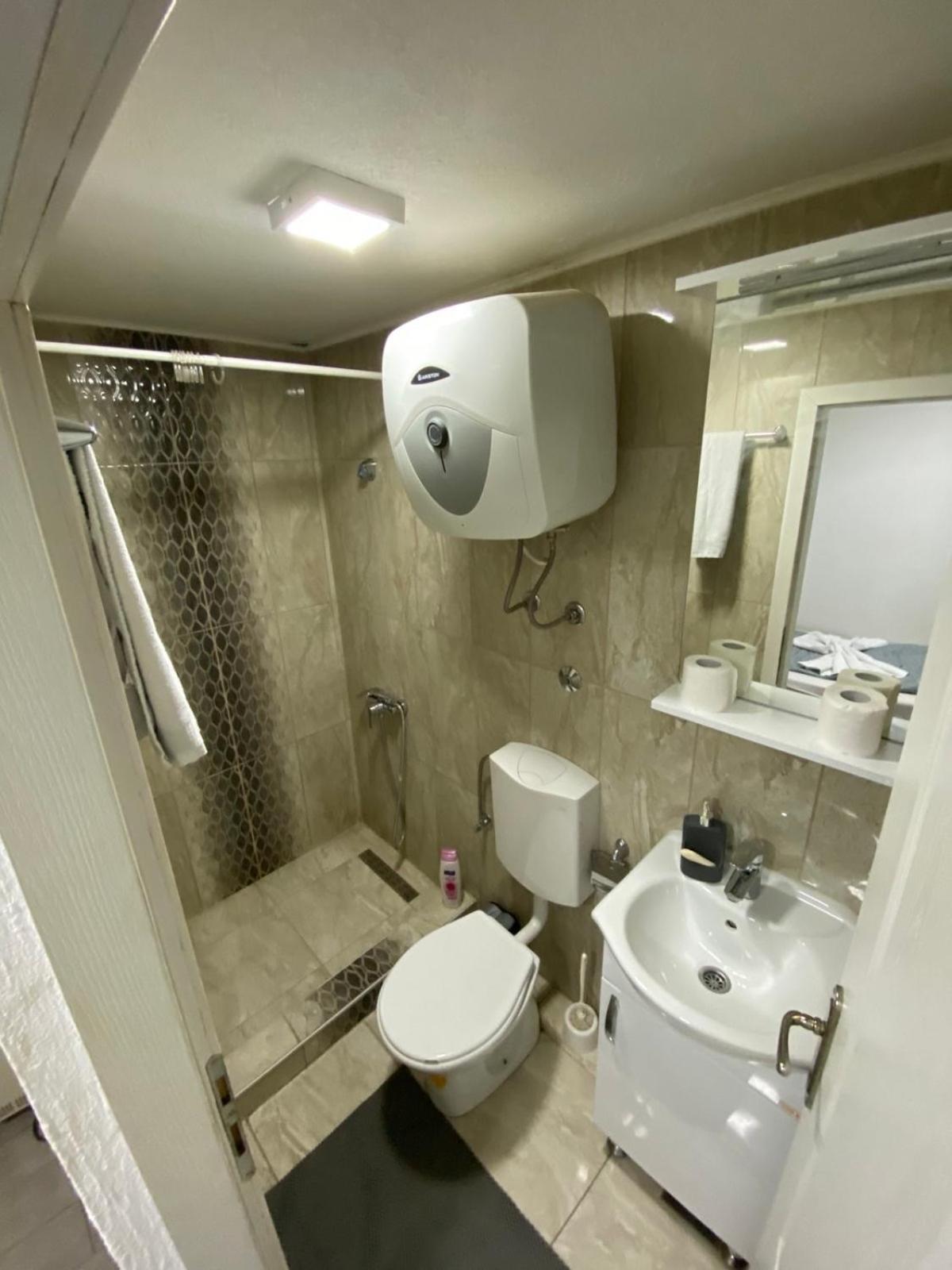 Hostel Tuzla Eksteriør bilde